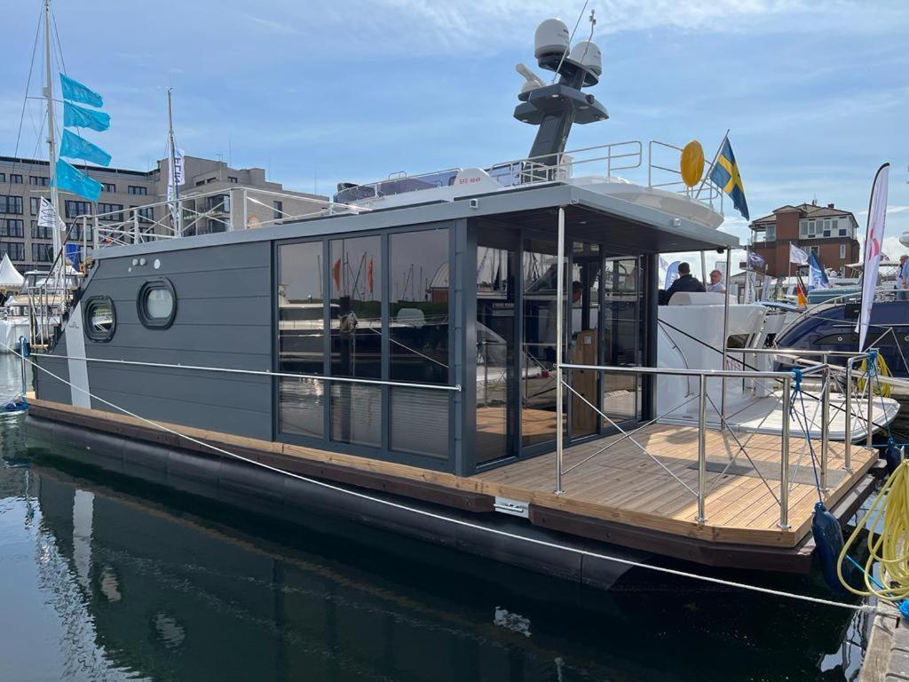 Hausboot Inkl Motorboot, Ostsee Heiligenhafen Exterior foto